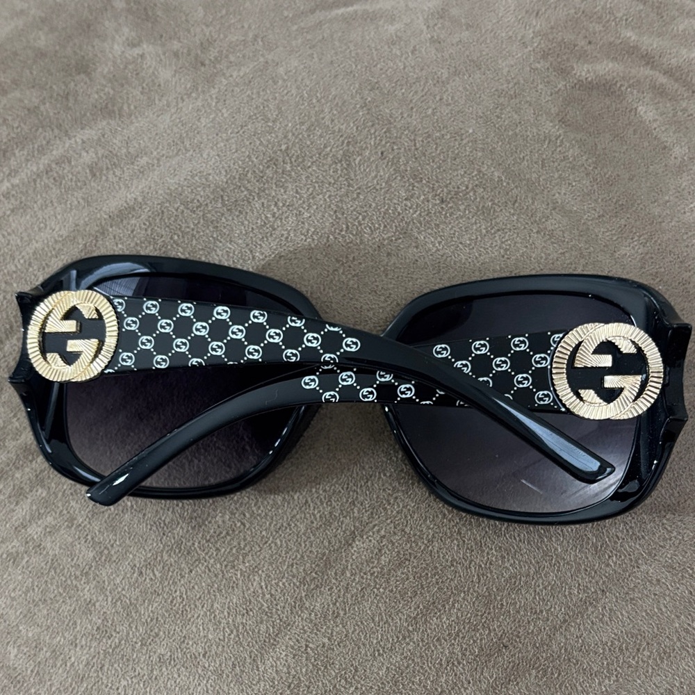 Gucci Black Logo-Pattern Oversized Sunglasses wit… - image 1